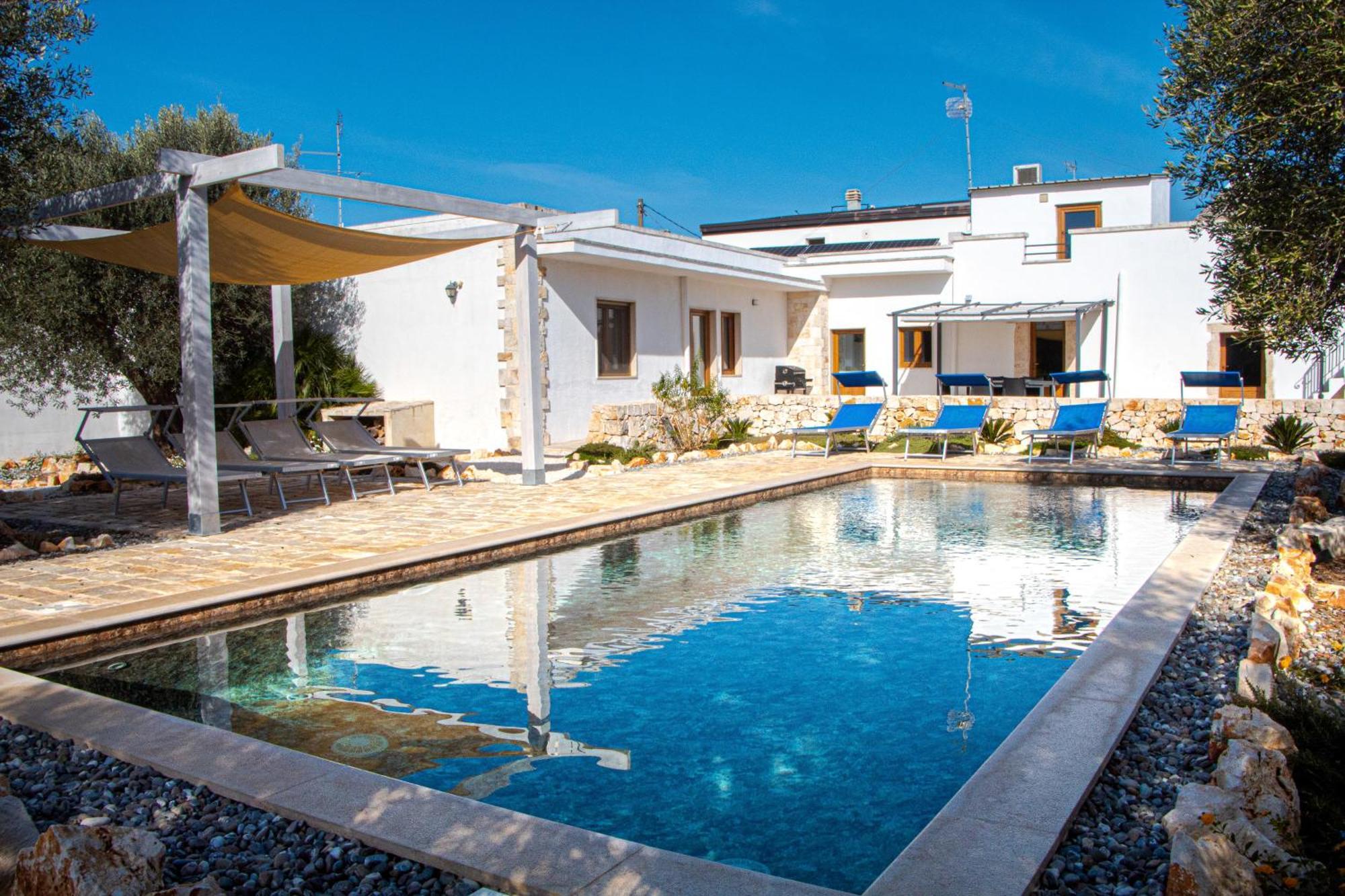 Villa With Trullo And Pool, Alberobello Esterno foto