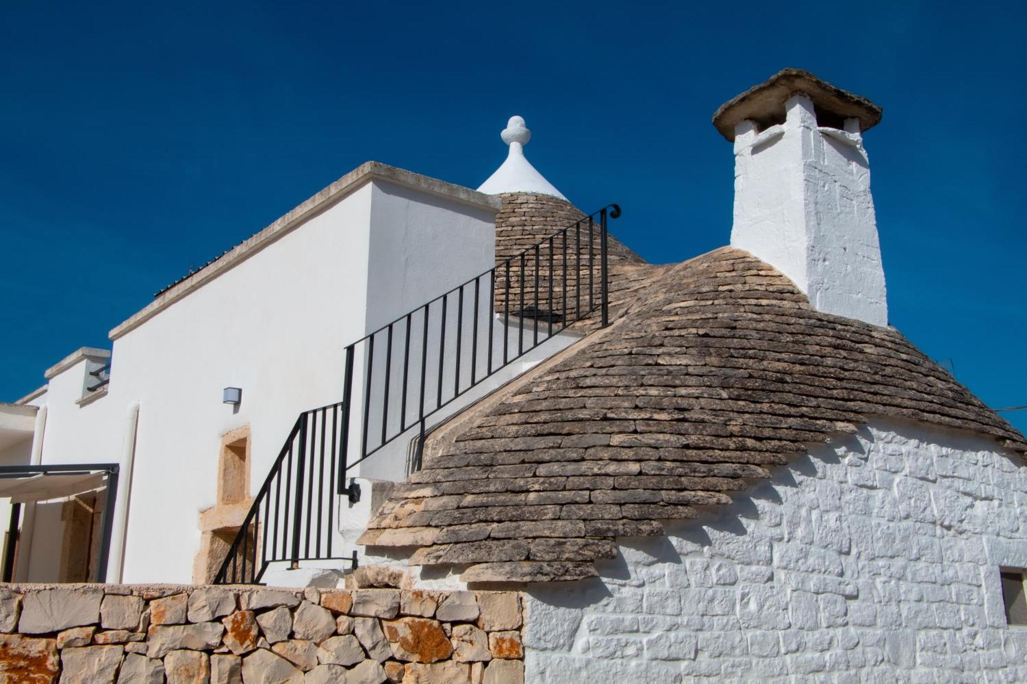 Villa With Trullo And Pool, Alberobello Esterno foto