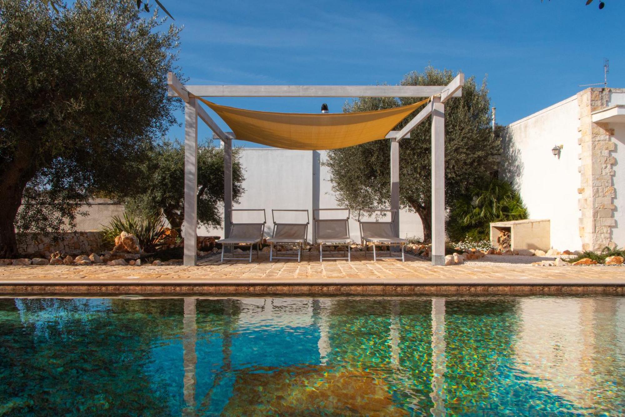Villa With Trullo And Pool, Alberobello Esterno foto