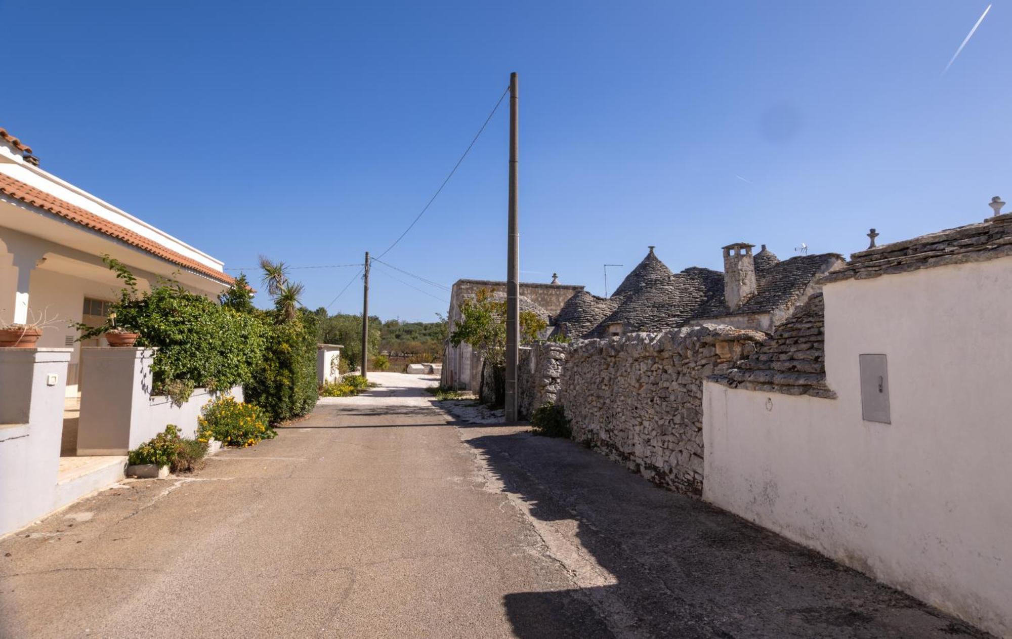 Villa With Trullo And Pool, Alberobello Esterno foto