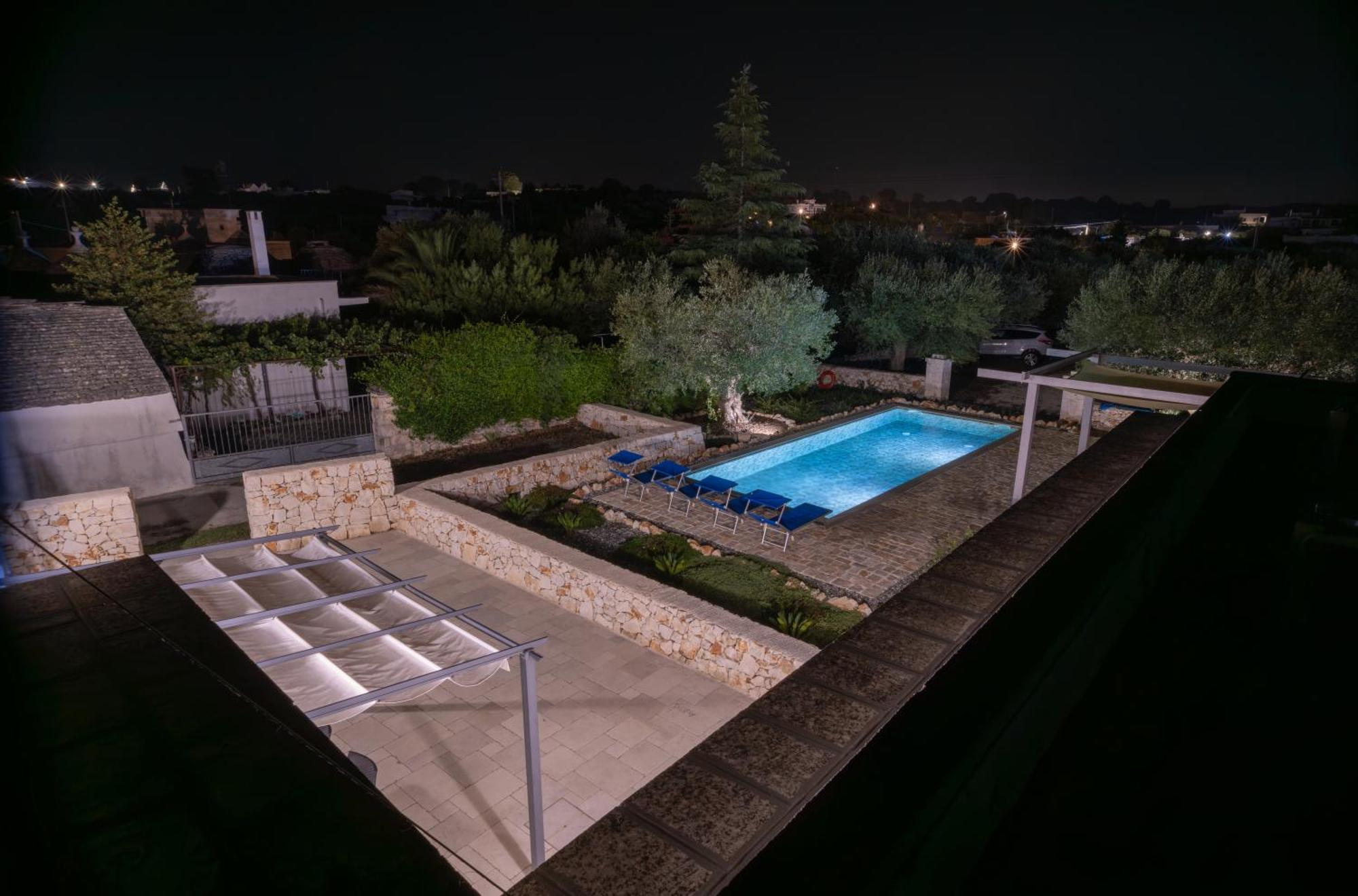 Villa With Trullo And Pool, Alberobello Esterno foto